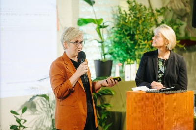 Rīgas Austrumu klīniskās universitātes slimnīcas pārstāves prezentē pilotprojektu "Jaunu augsti efektīvu molekulārās patoloģijas diagnostikas metožu un pakalpojumu ieviešana precīzijas medicīnas attīstīšanai onkoloģijas jomā"