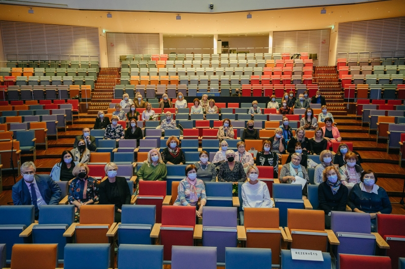 Par labiem Covid-19 vakcinācijas rādītājiem godina vairākus Kurzemes ģimenes ārstus