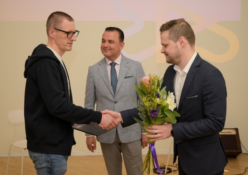 Pasniedz pateicības rakstus digitālās veselības attīstībā iesaistītajiem sadarbības partneriem  