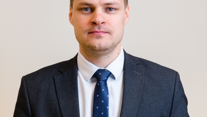 Ārā Kasparāna foto