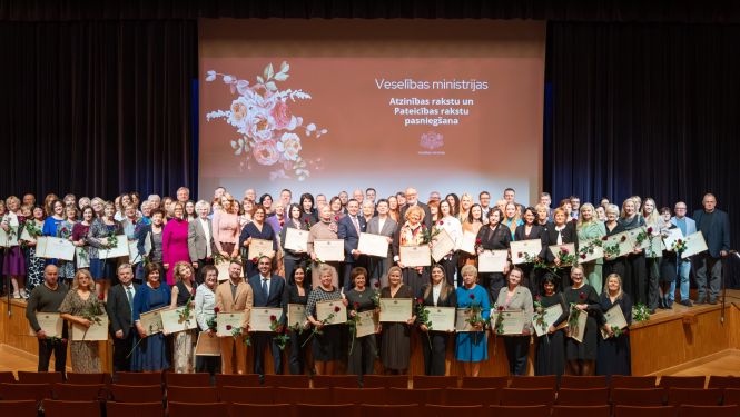 Apbalvoti veselības nozares profesionāļi par ieguldījumu Latvijas veselības sistēmas attīstībā