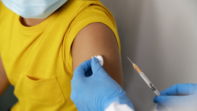 Vecāku lielās intereses dēļ rīt tiek pagarināts bērnu vakcinācijas laiks vakcinācijas centrā “ATTA Centre”