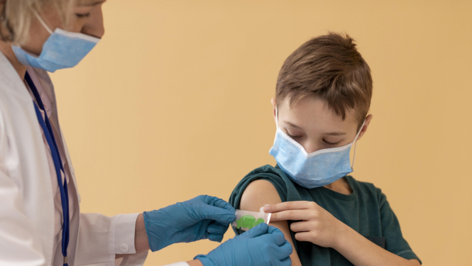 No 2. marta jauniešiem vecumā no 12 gadiem, kas primāro vakcināciju veikuši ar Comirnaty vakcīnu, būs pieejams balstvakcinācijas pakalpojums