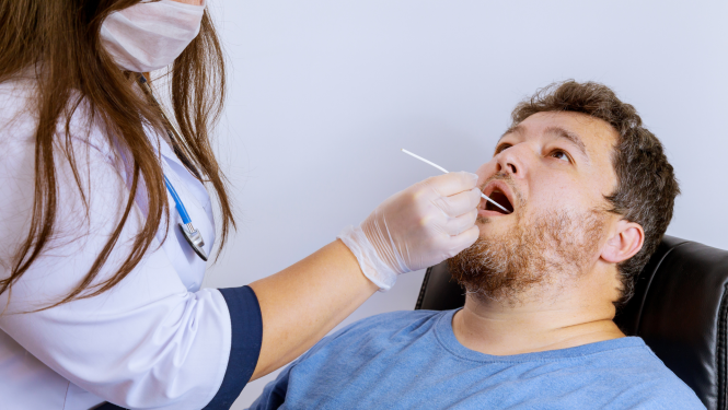 Darbinieku testēšanai var izmantot ātros antigēna testus vai paštestus