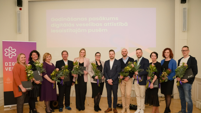 Pasniedz pateicības rakstus digitālās veselības attīstībā iesaistītajiem sadarbības partneriem  