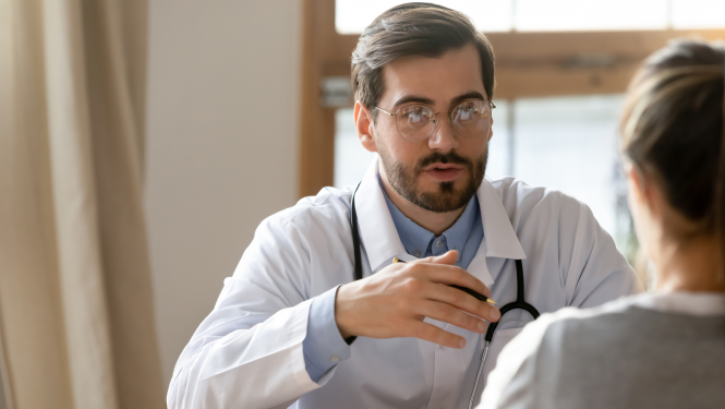 Iedzīvotājus, kuri neapmeklē ģimenes ārstu, aicina veikt bezmaksas profilaktisko apskati