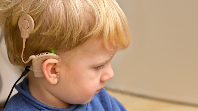 No 1. aprīļa uzlabo veselības aprūpes pakalpojumu pieejamību  bērniem ar dzirdes traucējumiem