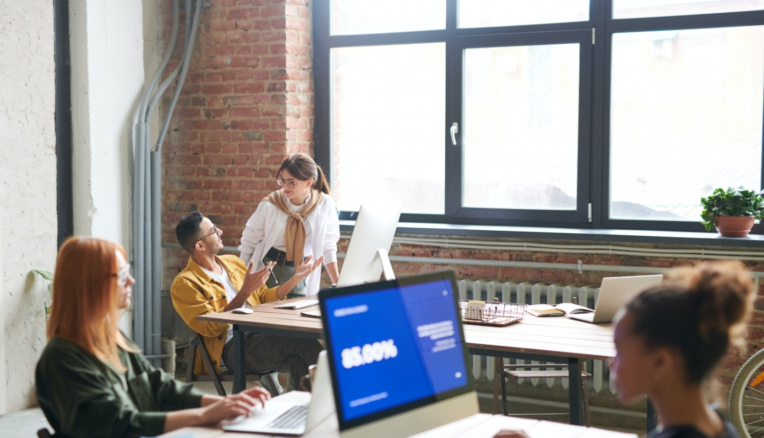 Apstiprina papildu atvieglojumus vakcinētām personām