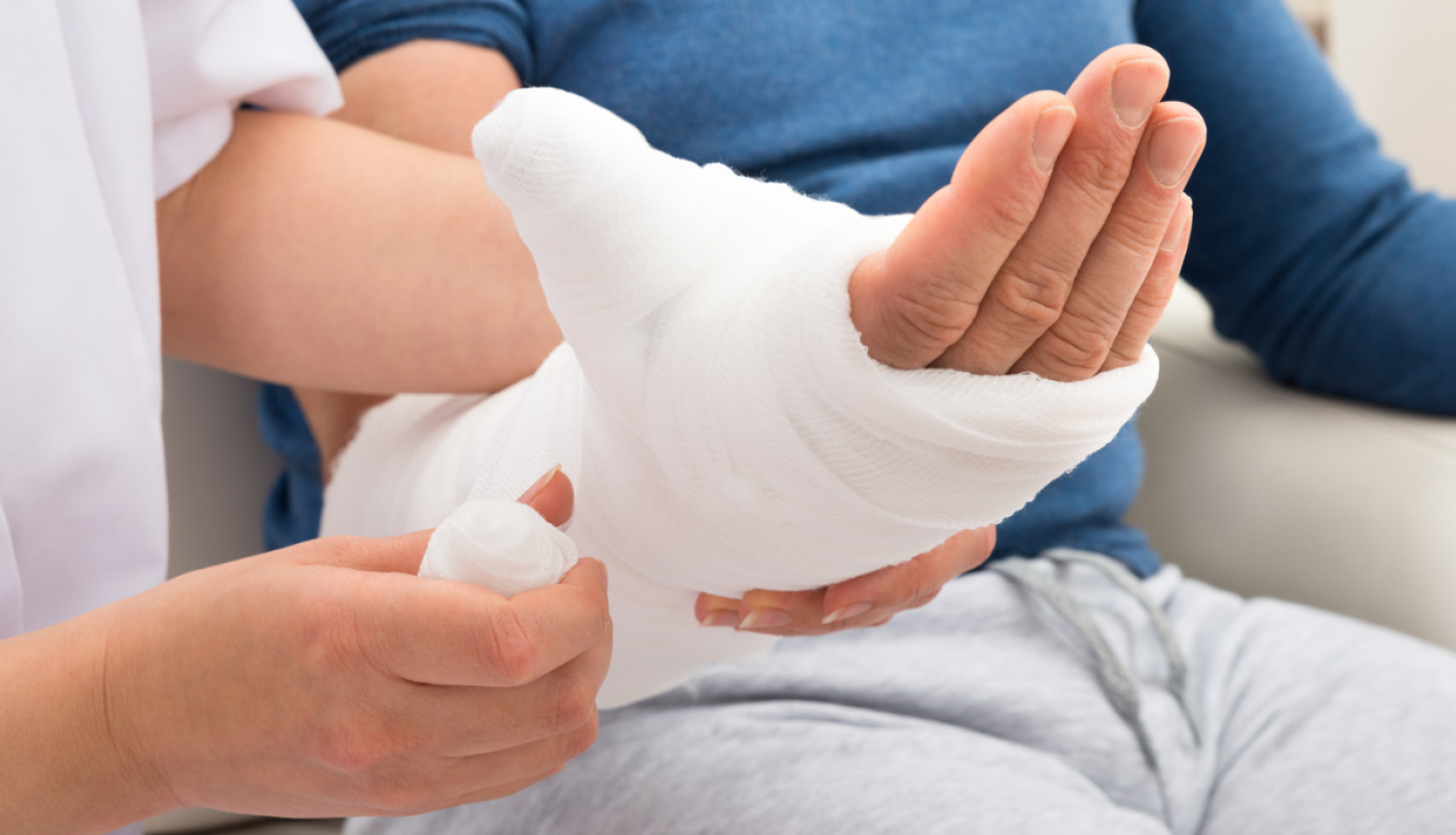 Informē par medicīniskās palīdzības saņemšanas iespējām Jāņu brīvdienās