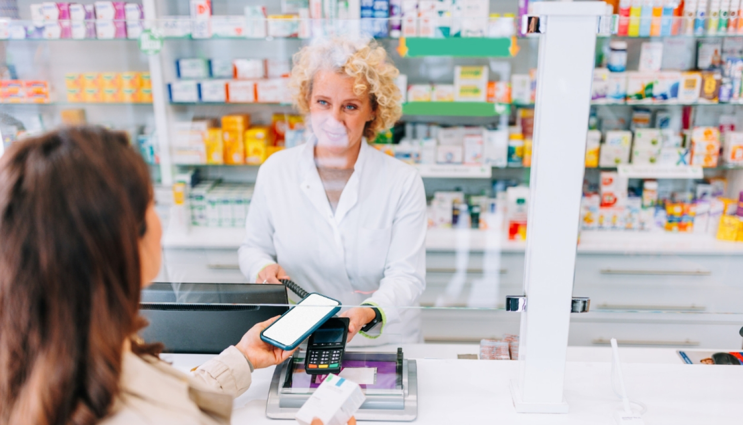 Stājoties spēkā jaunajam zāļu cenu veidošanas modelim, pastiprināti uzraudzīs zāļu pieejamību aptiekās