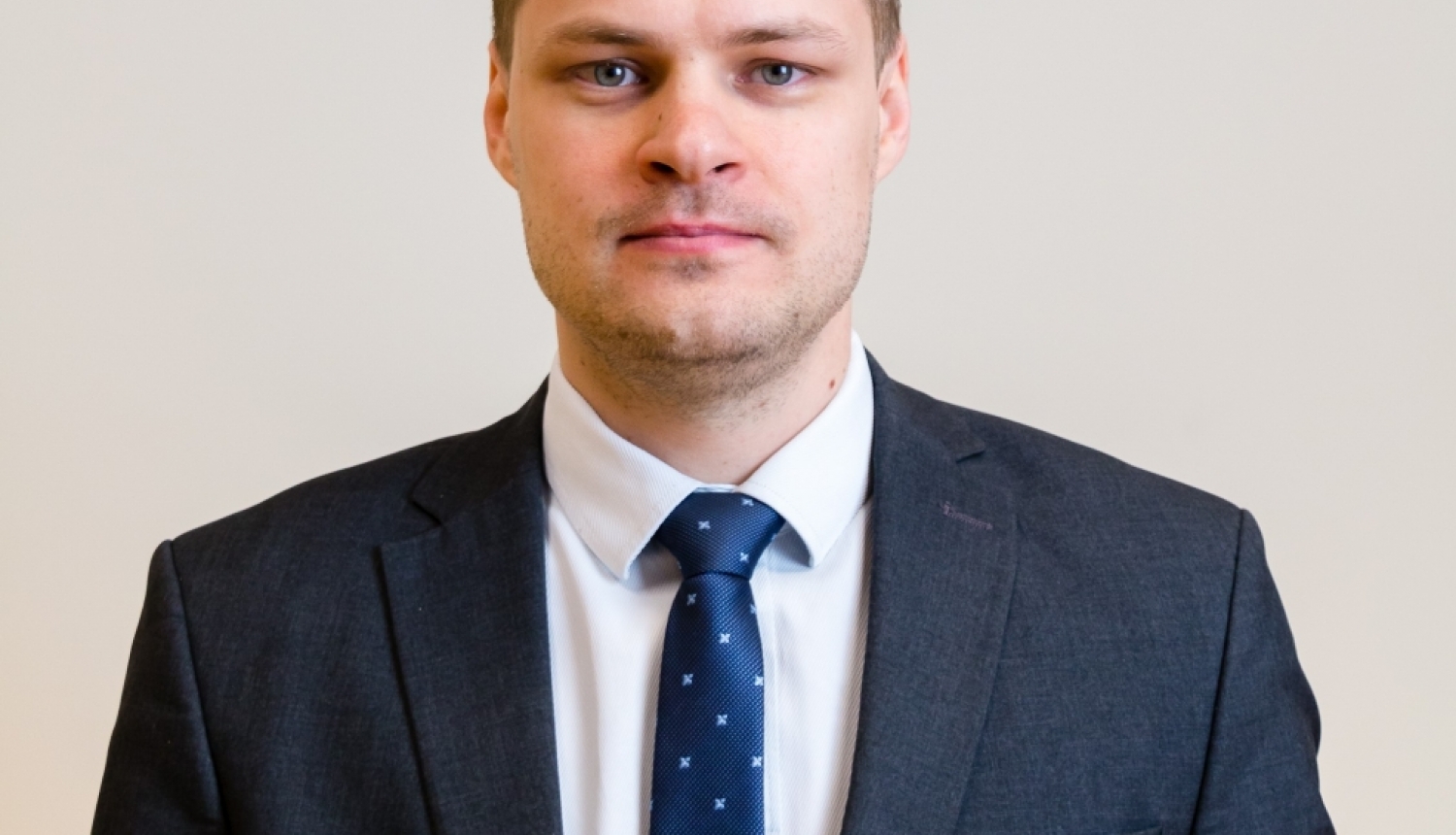 Ārā Kasparāna foto